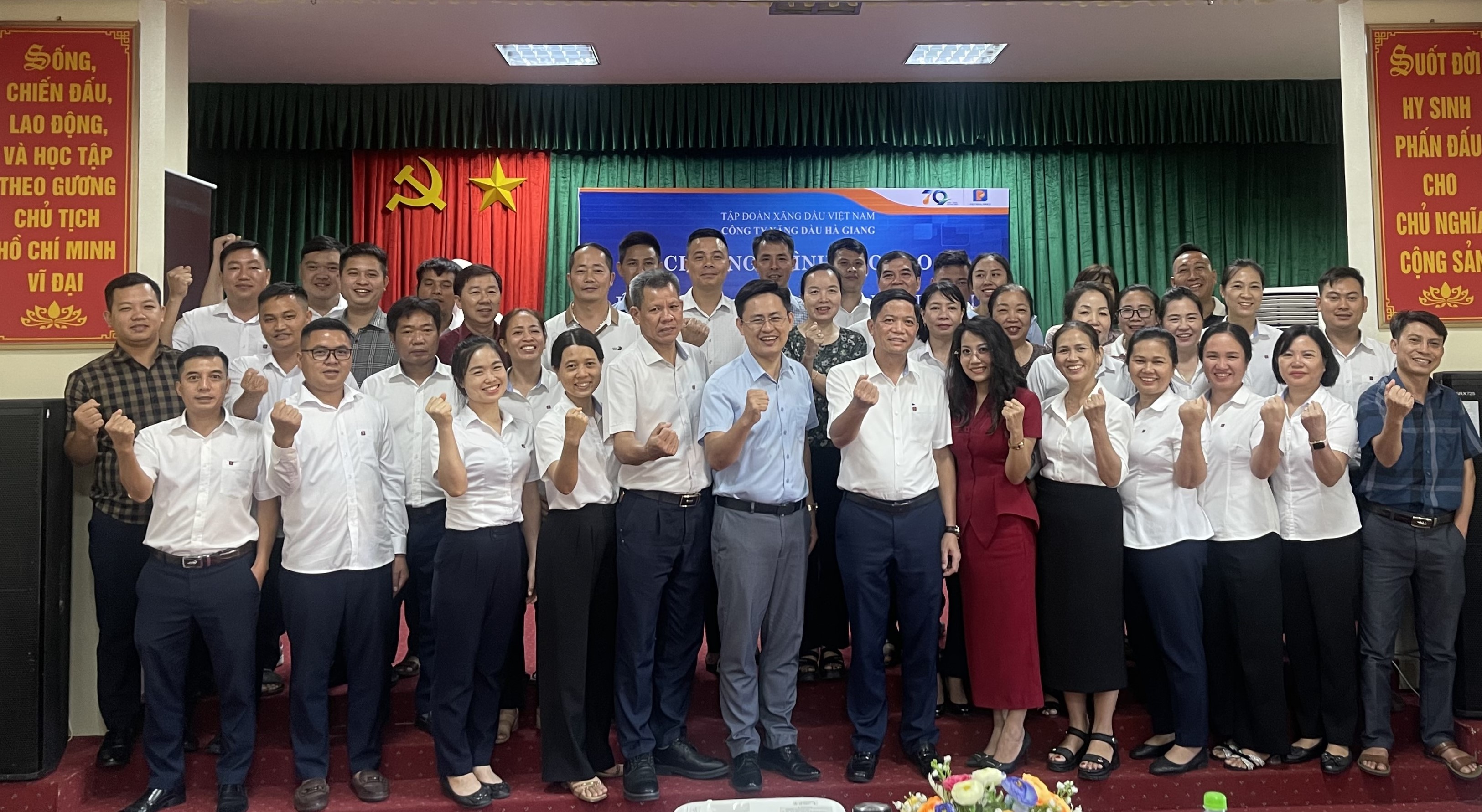 Công ty Xăng dầu Hà Giang 5 học vien